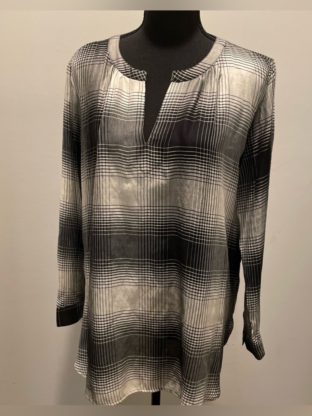 LOFT Contemporary Plaid Tunic Size LP Black Gray Silvery Relaxed Boho